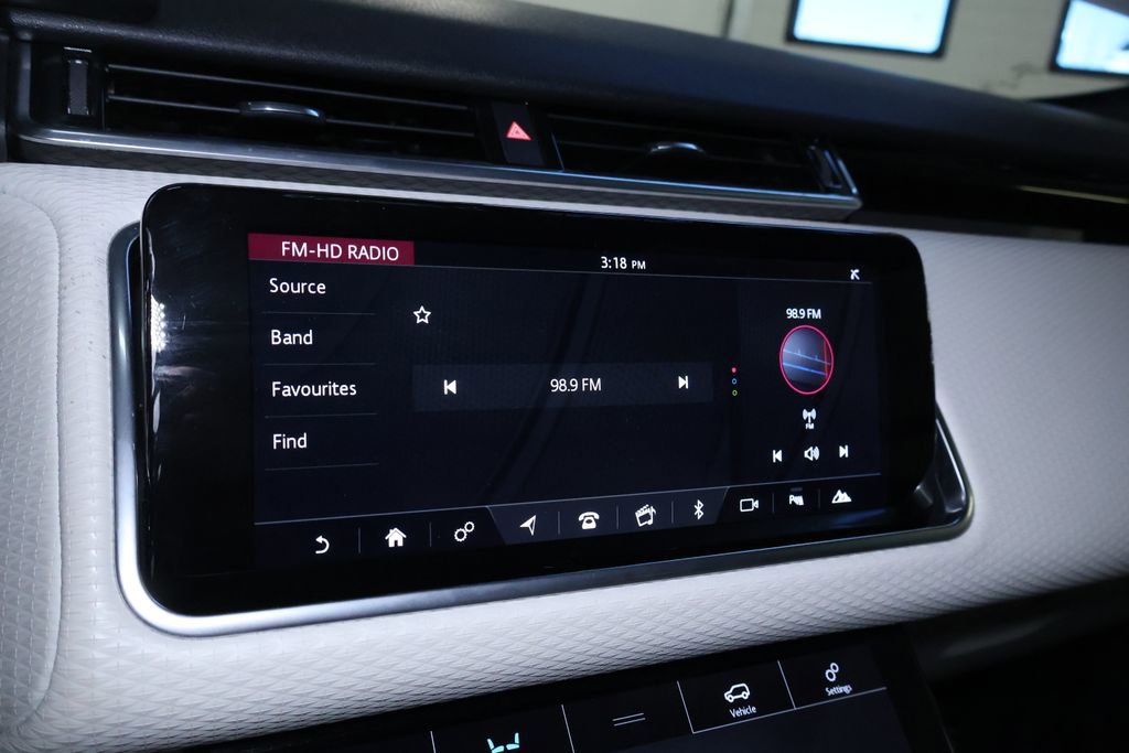 Used 2020 Land Rover Range Rover Velar R-Dynamic S image 26