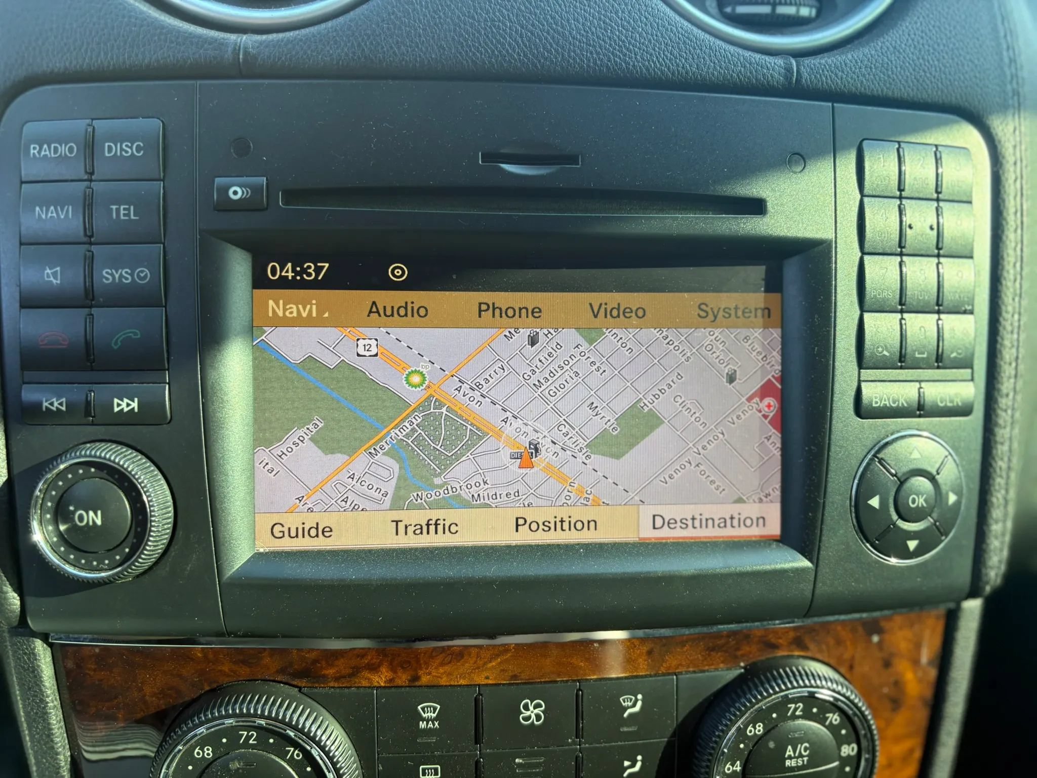 Used 2012 Mercedes-Benz GL 450 4MATIC image 33
