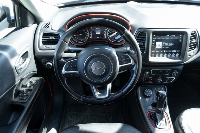 Used 2020 Jeep Compass Trailhawk image 16