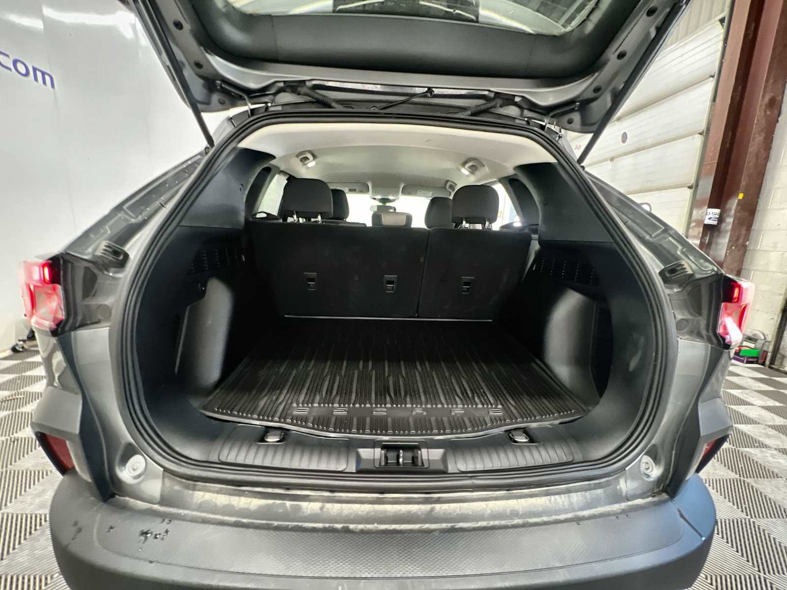 Used 2022 Ford Escape SE w/ Cold Weather Package image 19