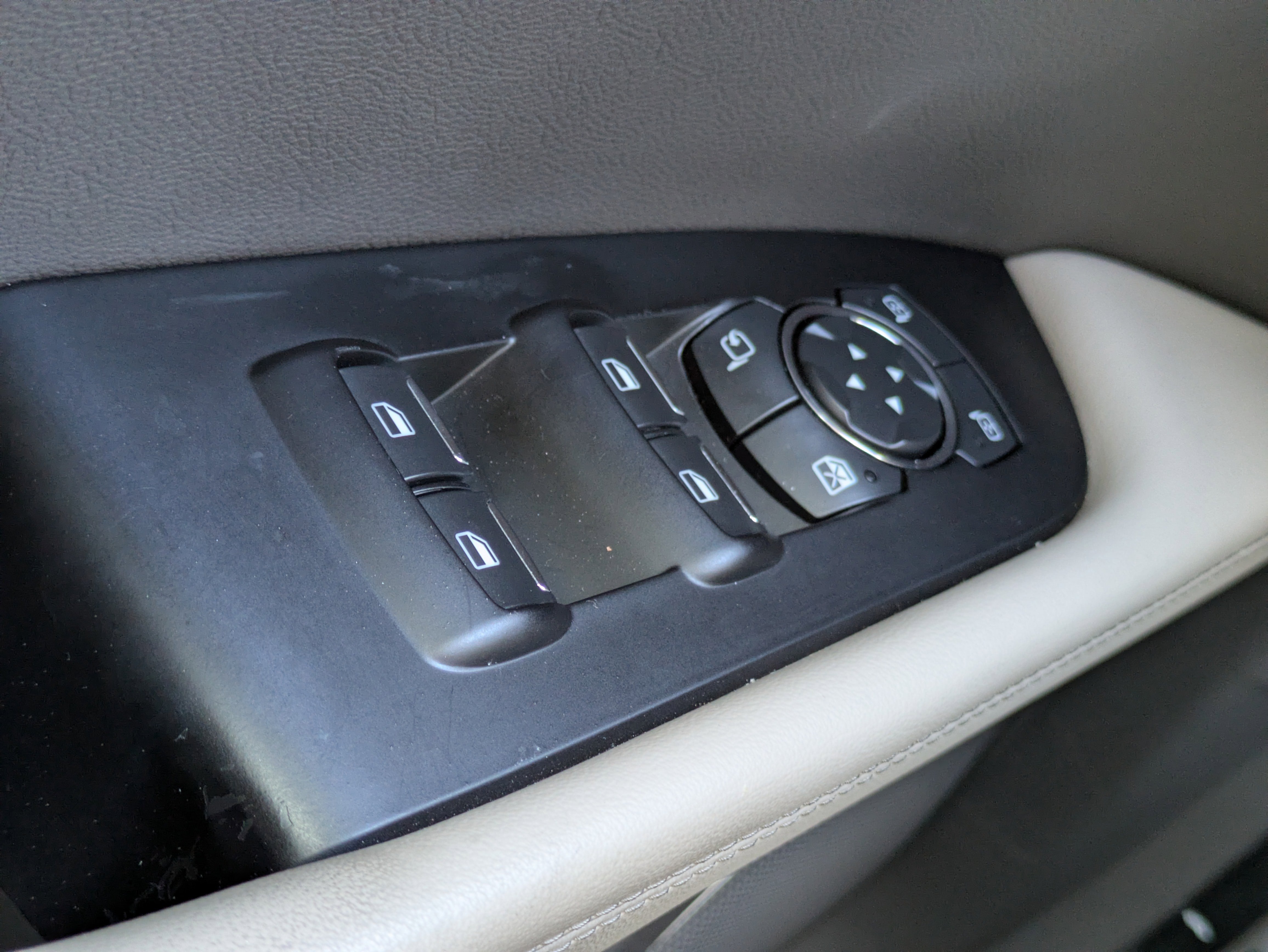 Used 2022 Lincoln Nautilus FWD image 24