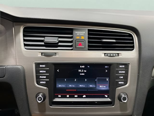 Used 2016 Volkswagen Golf S FWD image 19