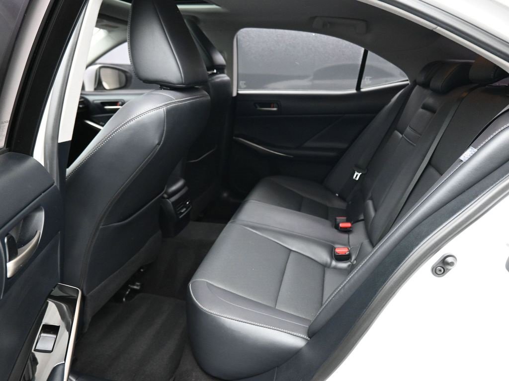 Used 2020 Lexus IS 300 image 29