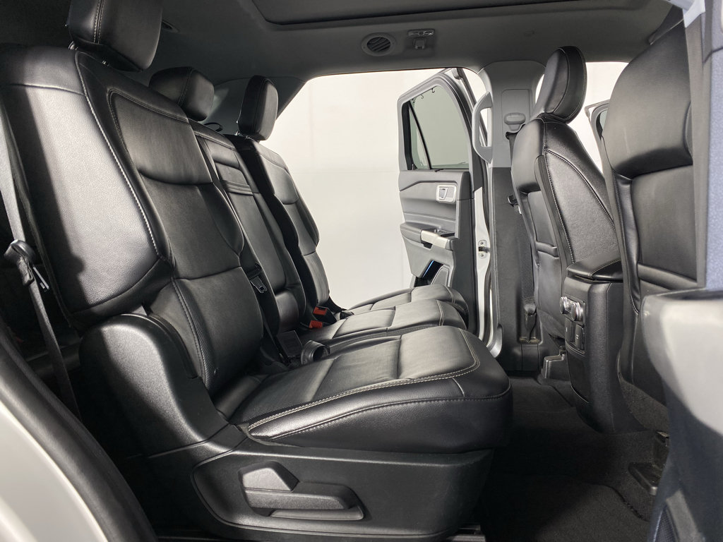 Used 2021 Ford Explorer Limited w/ Hybrid Equipment Group 310A AWD/4WD image 16