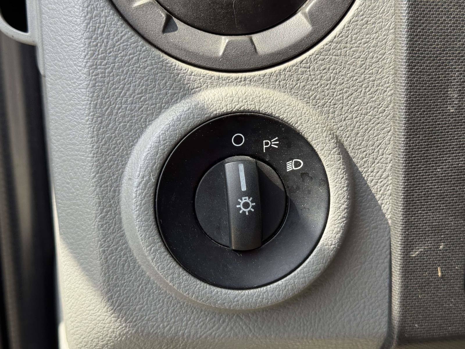 Used 2013 Ford E-150 and Econoline 150 w/ PWR Group image 14
