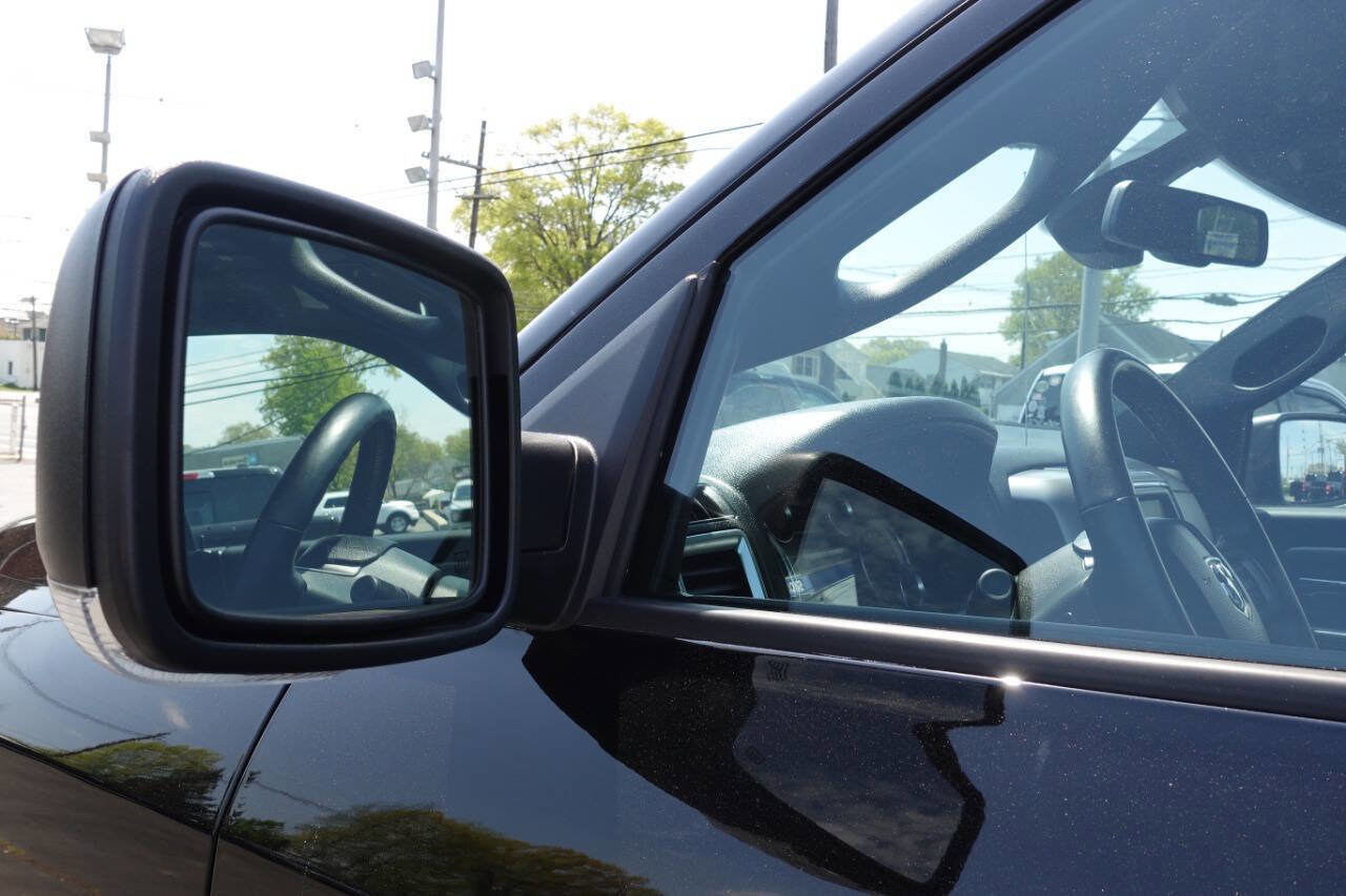 Used 2023 RAM 1500 Classic Warlock AWD/4WD image 15