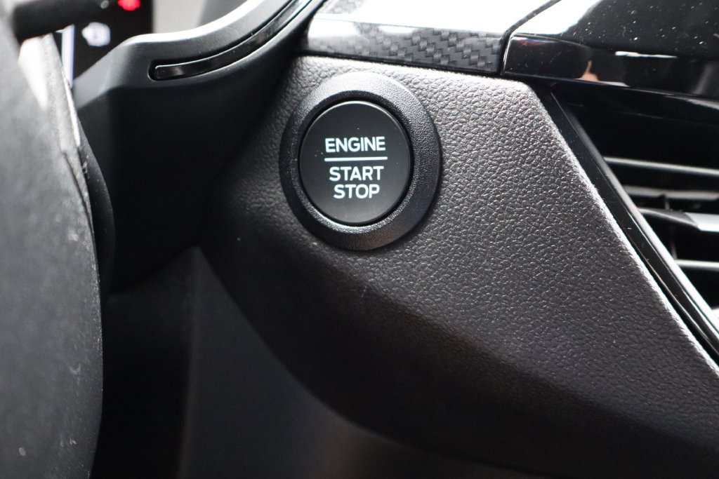 Used 2025 Ford Escape ST-Line Select AWD/4WD image 27