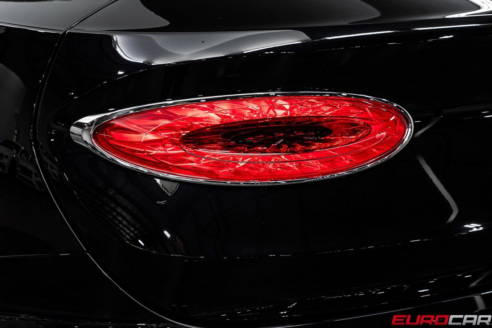 Used 2024 Bentley Bentayga image 17