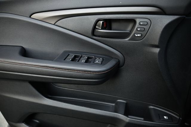 Certified 2025 Honda Ridgeline TrailSport image 17