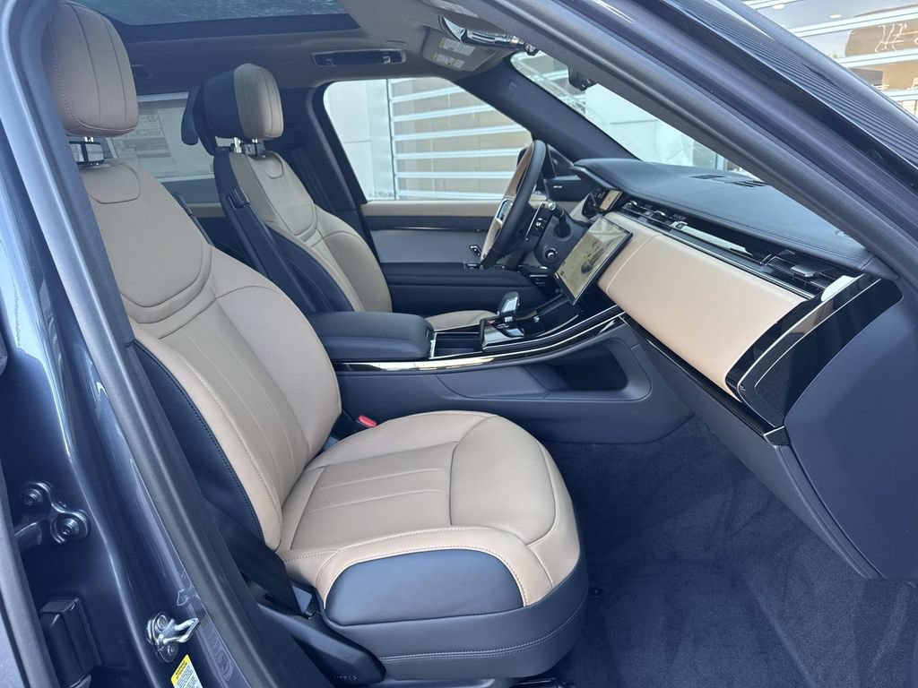 New 2026 Land Rover Range Rover Sport Dynamic SE AWD/4WD image 10
