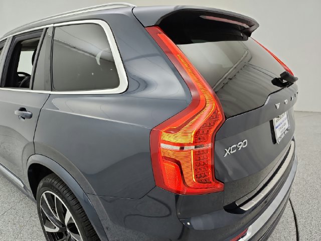 Used 2025 Volvo XC90 B5 Plus w/ Protection Package Premier AWD/4WD image 37