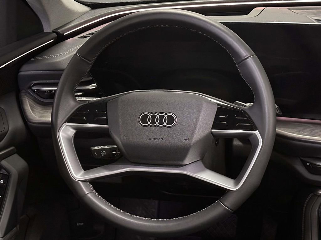 Used 2025 Audi Q5 Premium Plus w/ Premium Plus image 18