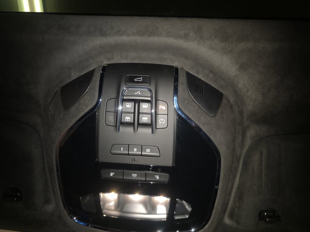 Used 2019 Maserati Levante GTS AWD/4WD image 29