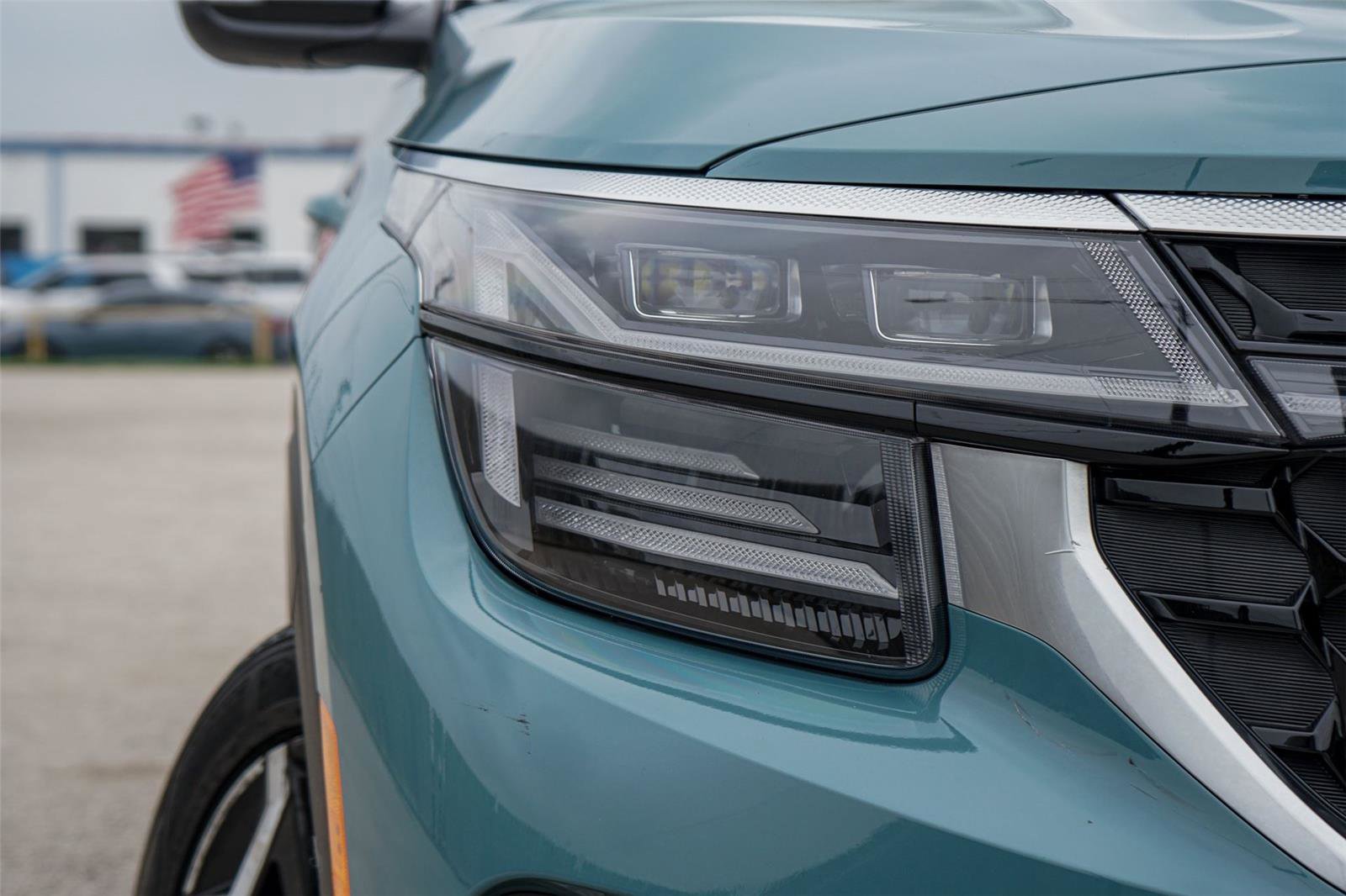 Used 2024 Kia Seltos SX AWD/4WD image 3