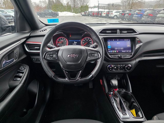 Used 2022 Chevrolet TrailBlazer RS w/ Technology Package image 19