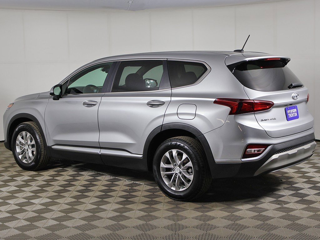Used 2020 Hyundai Santa Fe SE image 7