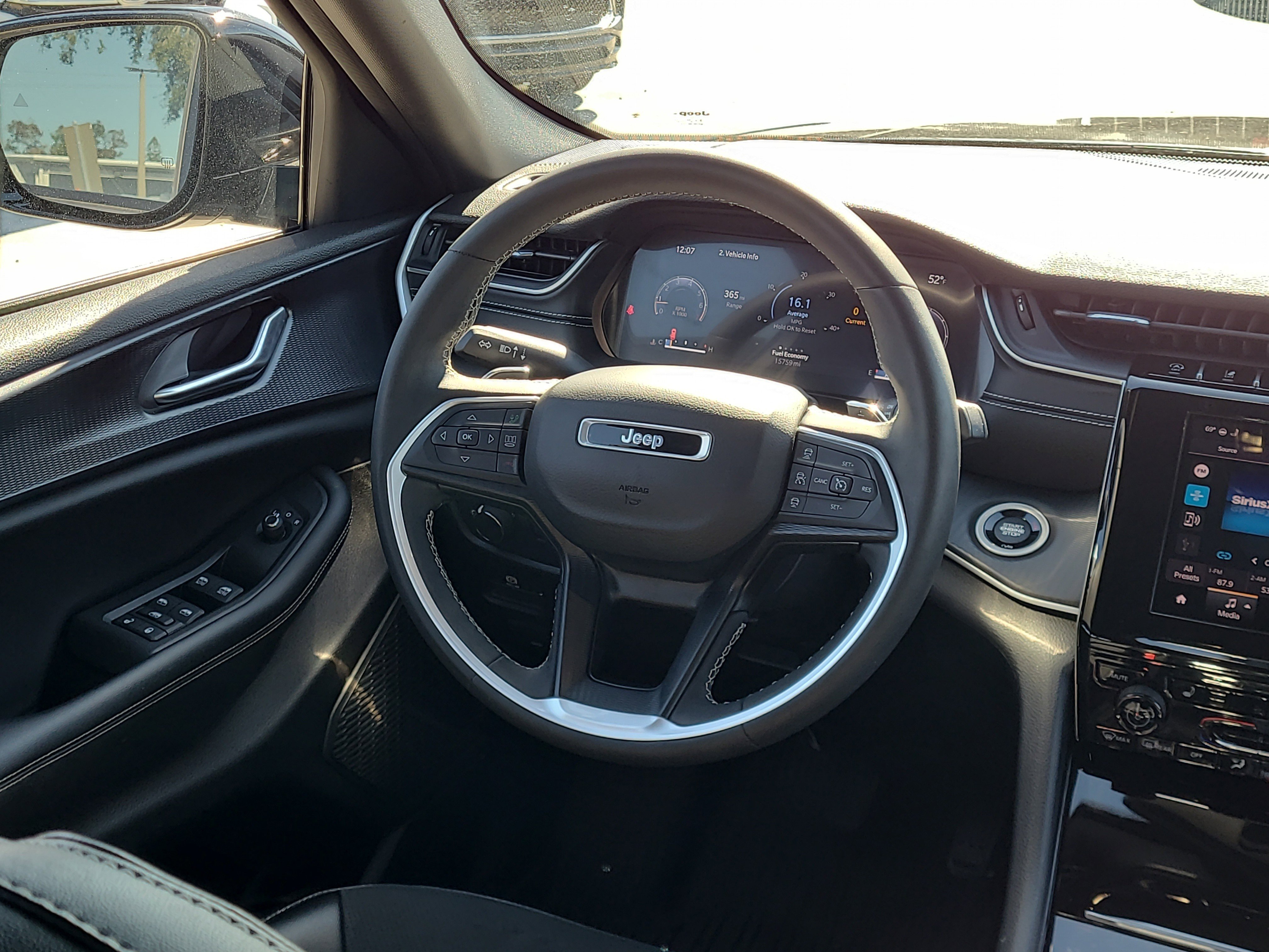 Used 2023 Jeep Grand Cherokee Altitude image 14