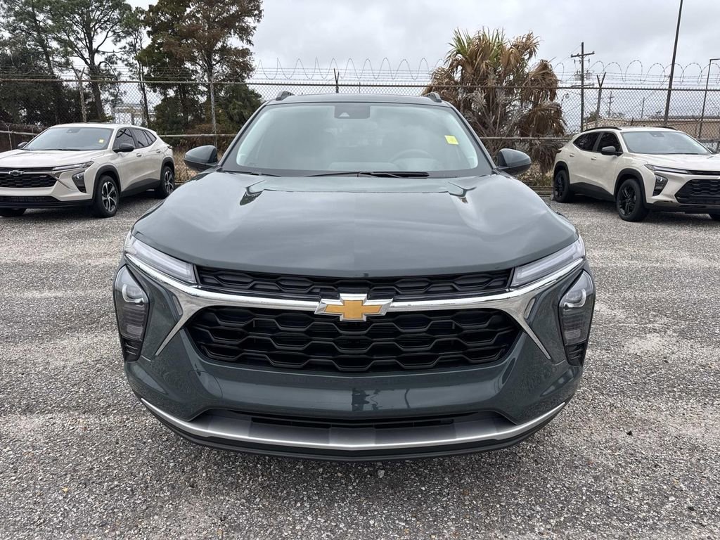 New 2026 Chevrolet Trax LT w/ Sunroof Package image 2