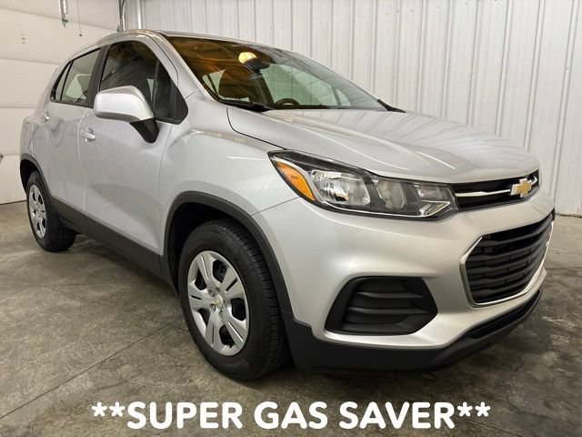 Used 2017 Chevrolet Trax LS FWD image 1