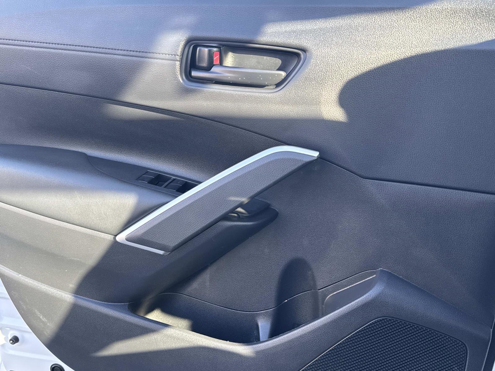 Used 2024 Toyota Corolla Cross LE image 16