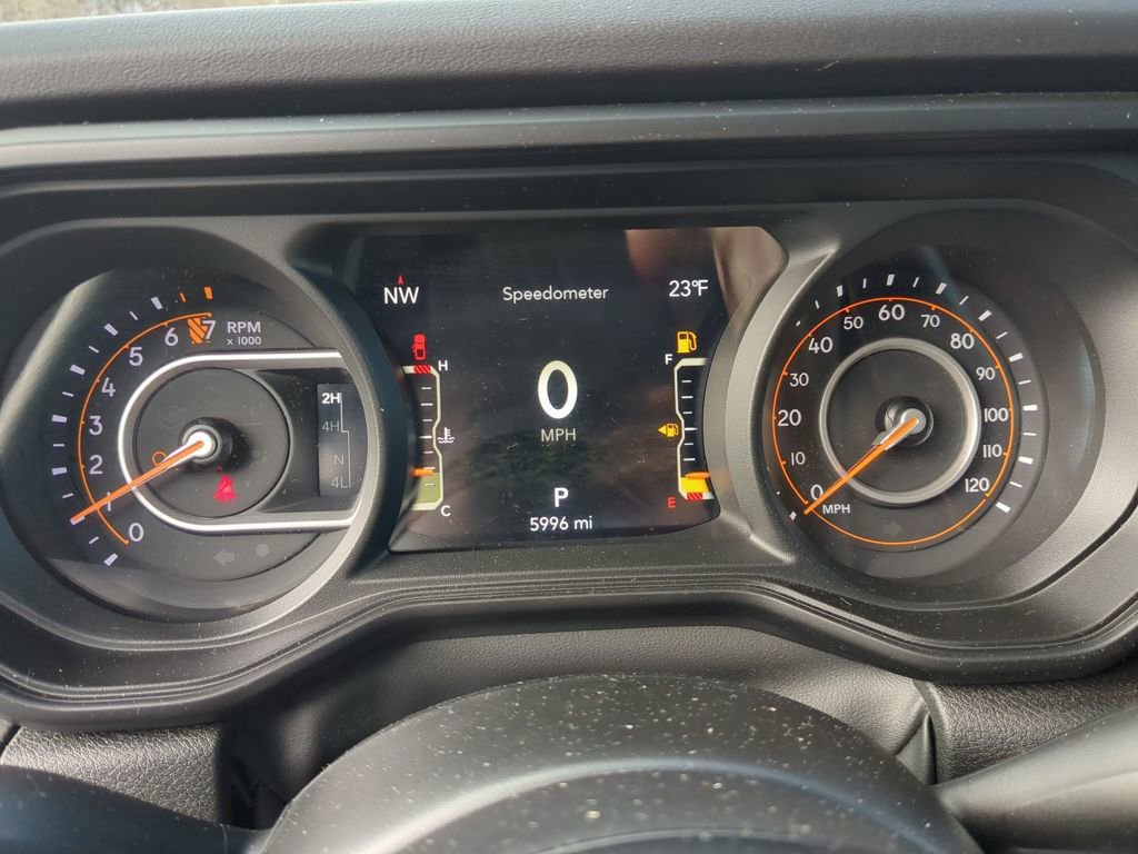 Used 2025 Jeep Gladiator Mojave w/ Convenience Group image 22