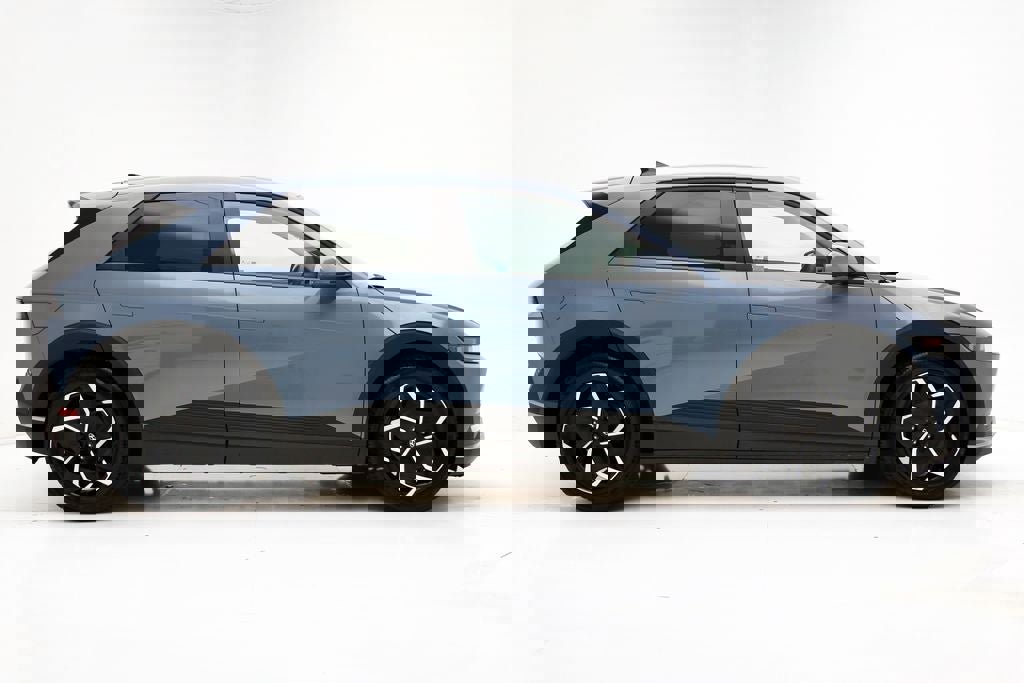 Used 2023 Hyundai Ioniq 5 SE w/ Cargo Package image 3