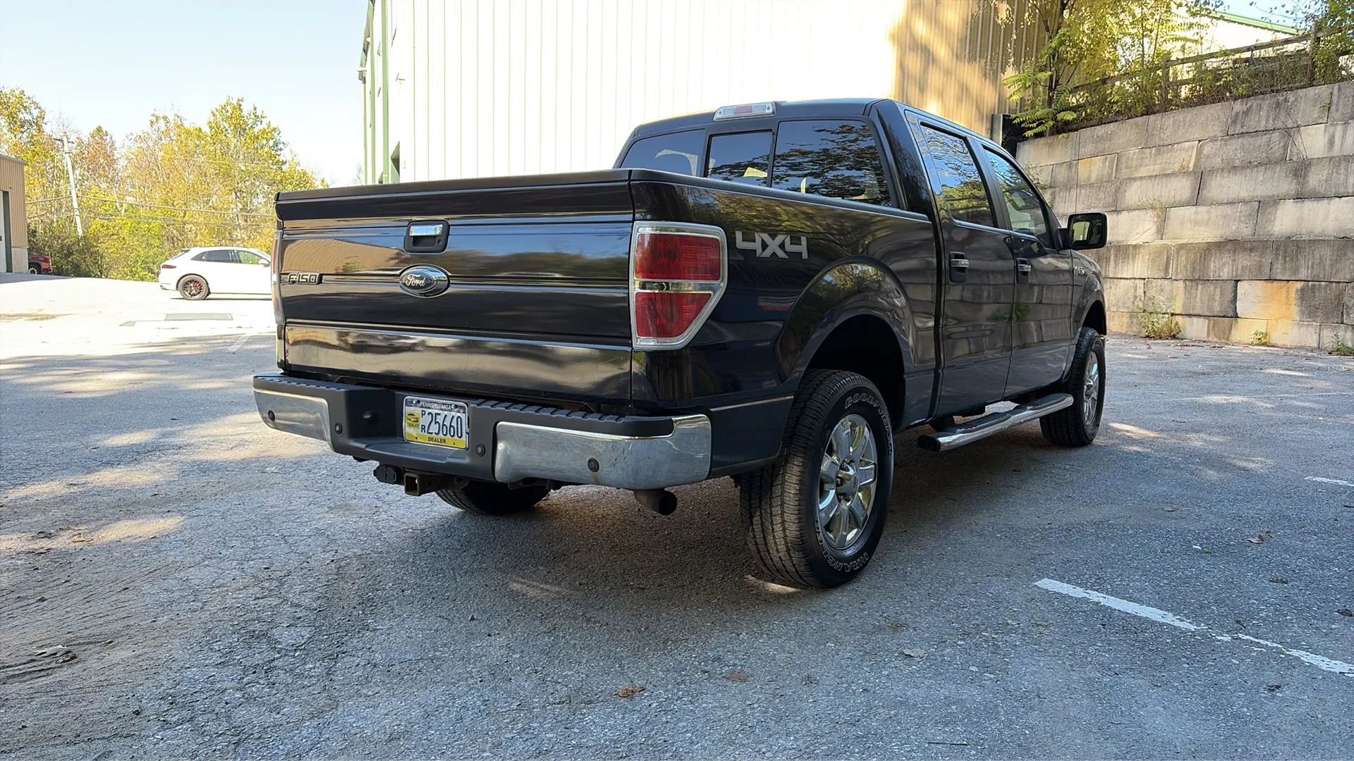 Used 2013 Ford F150 XLT w/ Luxury Equipment Group image 11