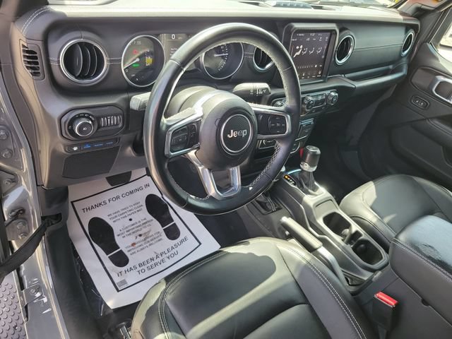 Used 2022 Jeep Wrangler Unlimited Sahara AWD/4WD image 16