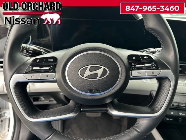Used 2025 Hyundai Elantra Limited FWD image 22