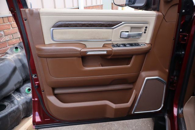 Used 2019 RAM 3500 Laramie image 11