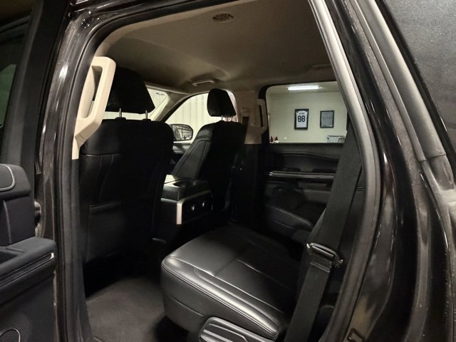 Used 2024 Ford Expedition XLT image 10