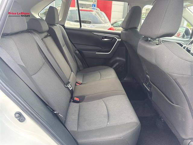 Used 2025 Toyota RAV4 XLE FWD image 9