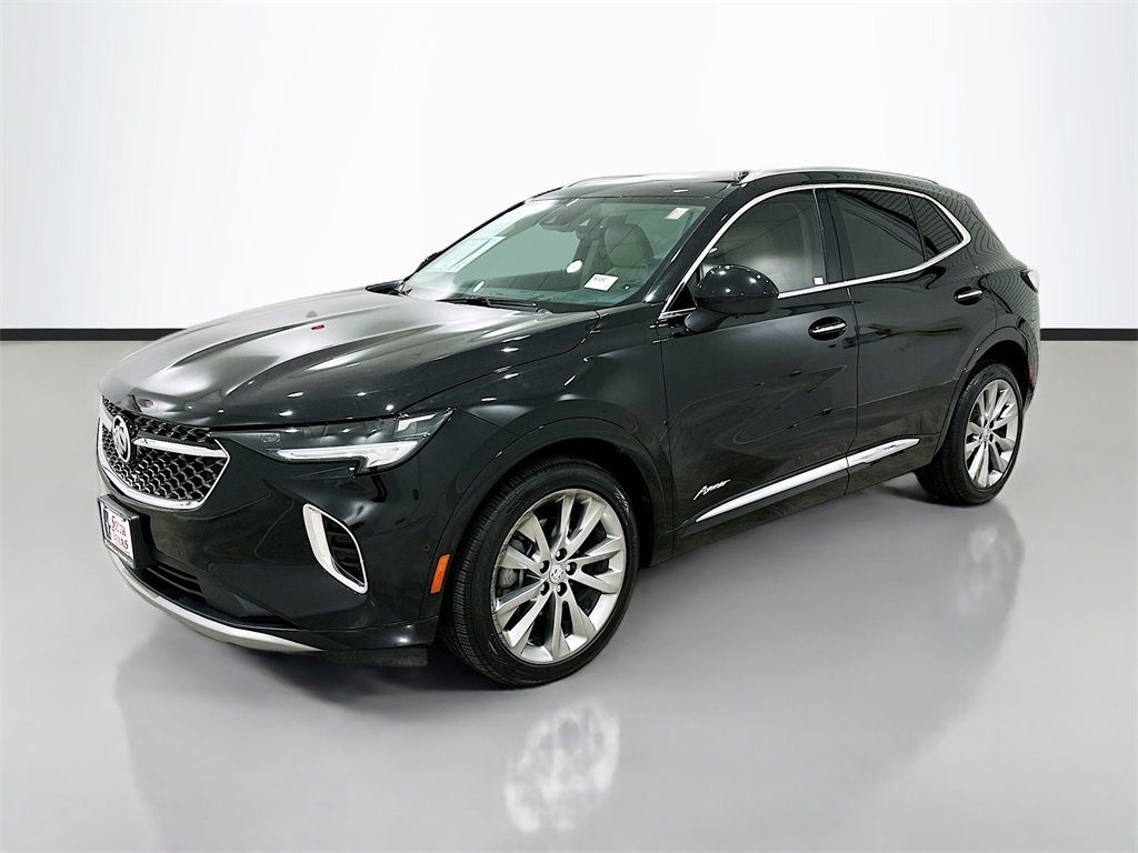 Used 2022 Buick Envision Avenir w/ Technology Package II image 3