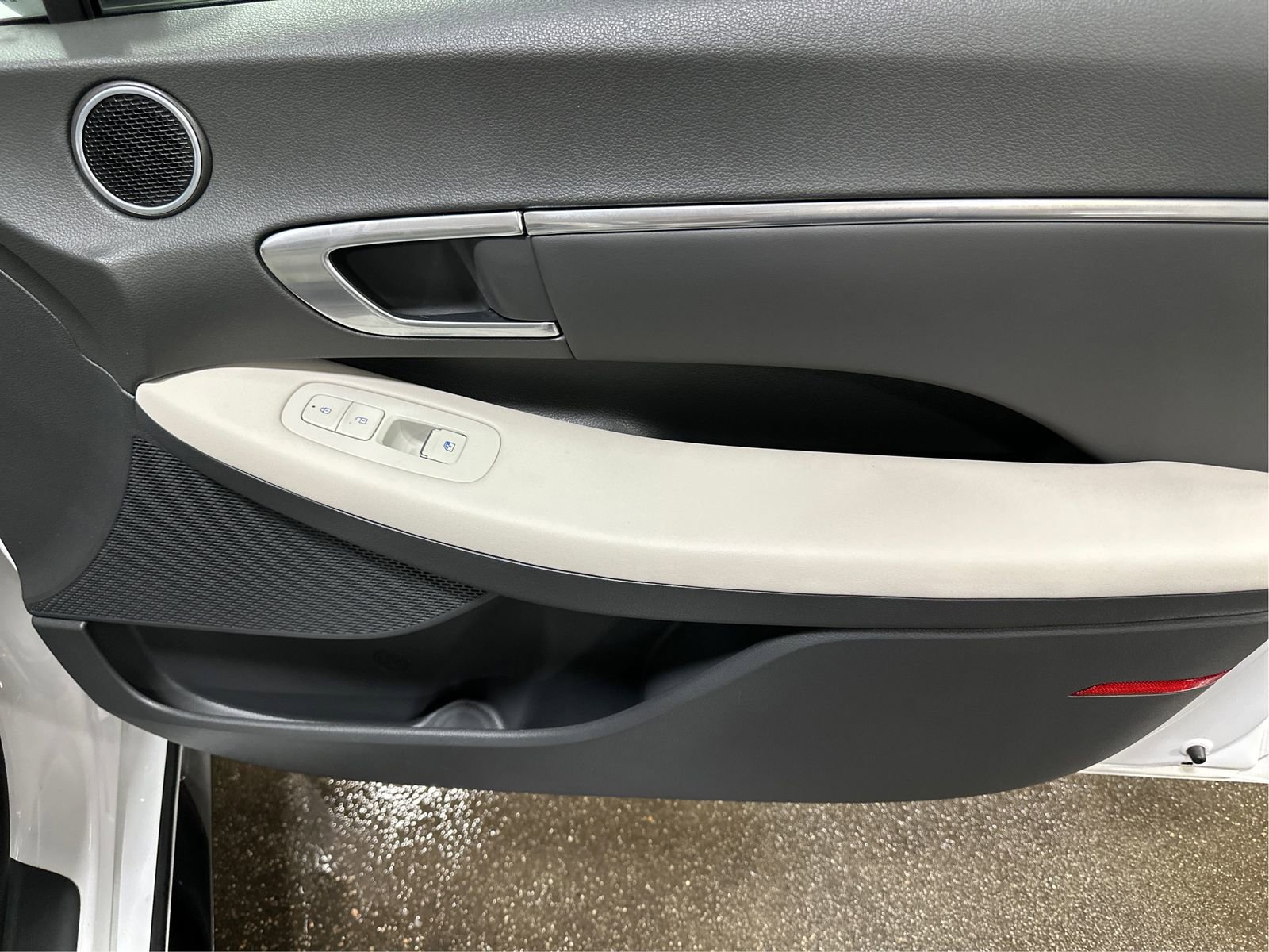 Certified 2023 Hyundai Sonata SEL w/ Preferred Accessory Package FWD image 21
