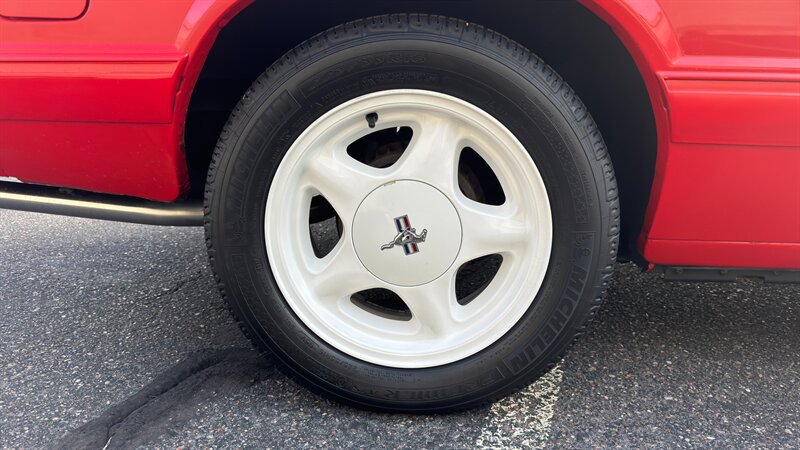 Used 1992 Ford Mustang LX image 14