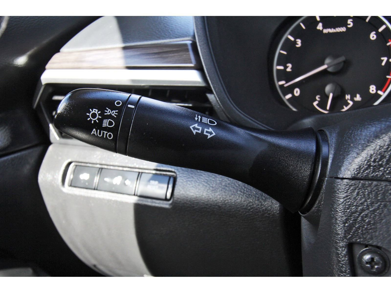 Used 2024 Nissan Altima 2.5 SV image 19