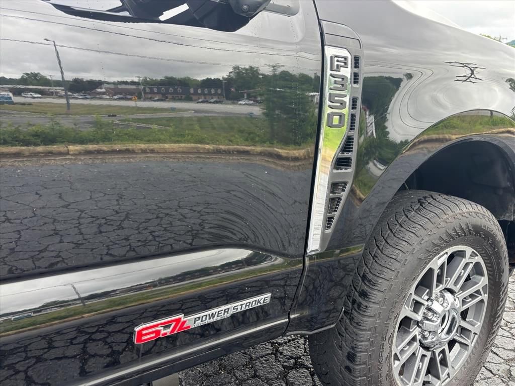 Used 2023 Ford F350 Limited w/ FX4 Off-Road Package AWD/4WD image 11