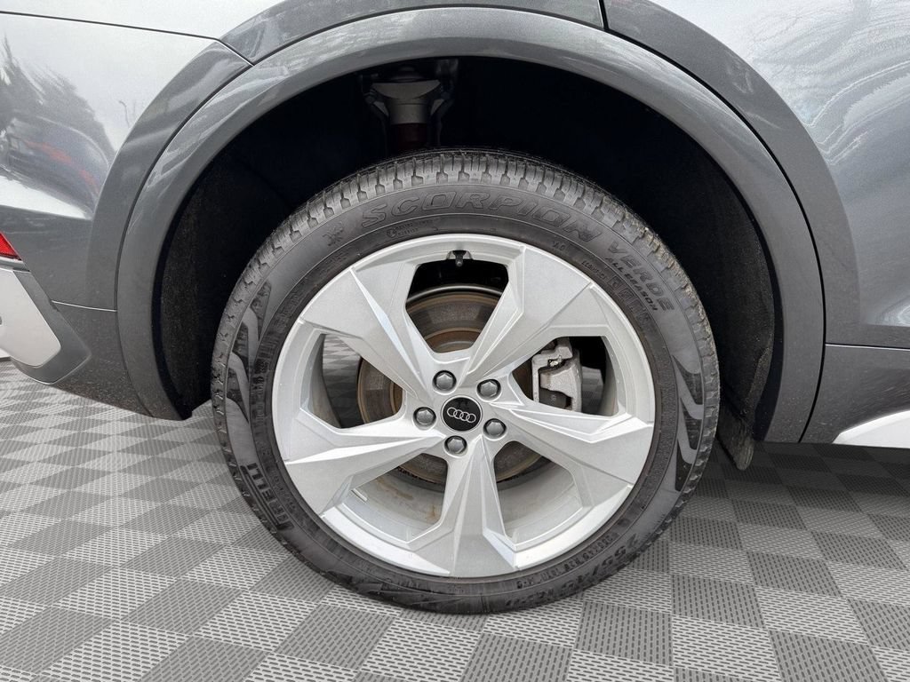 Used 2025 Audi Q5 2.0T Premium AWD/4WD image 11