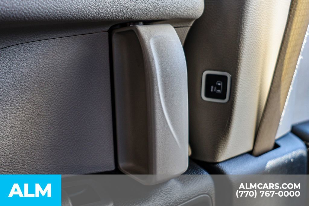 Used 2024 Chrysler Pacifica Touring-L image 54