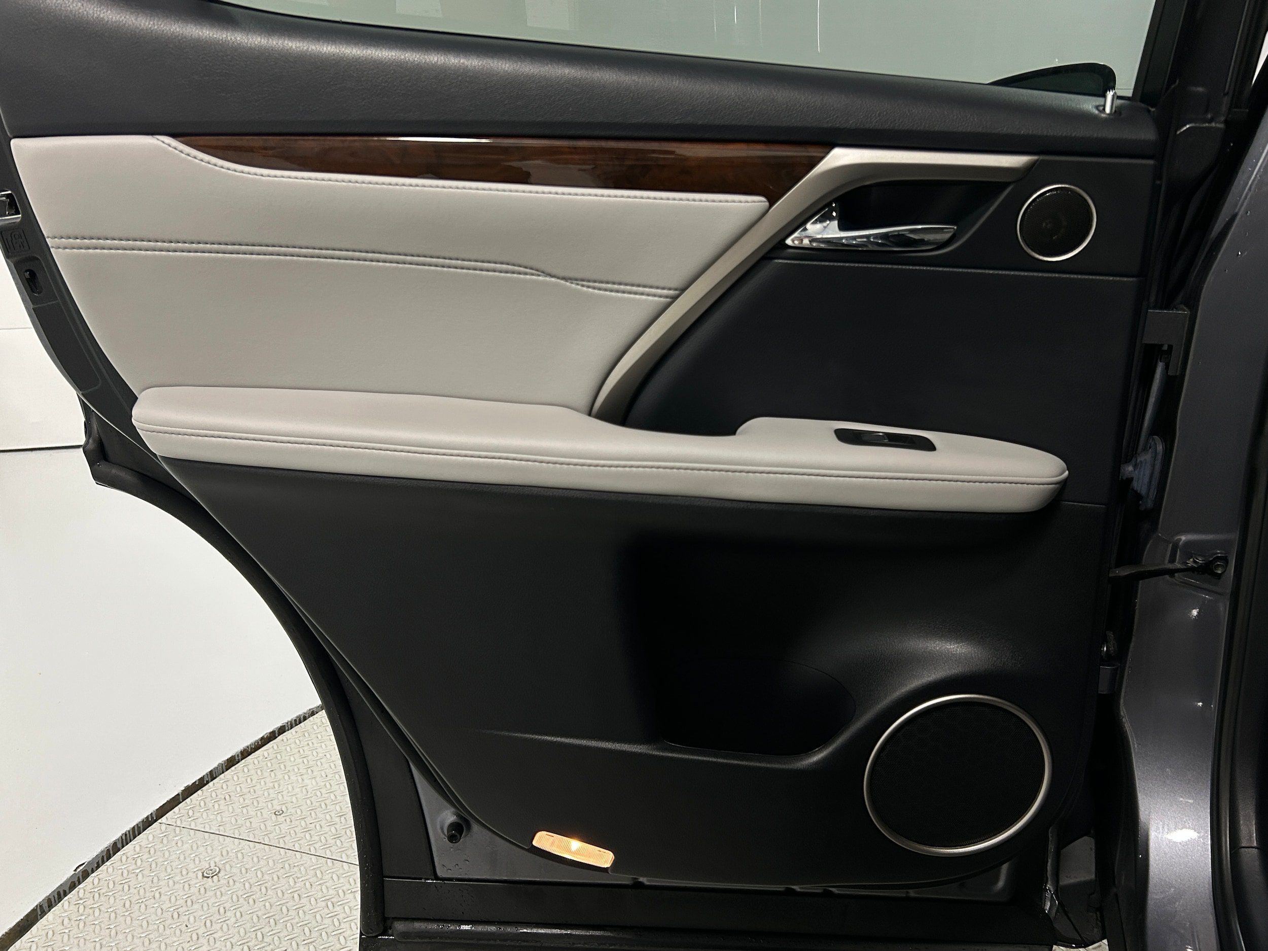 Used 2019 Lexus RX 350 AWD w/ Navigation Package image 31
