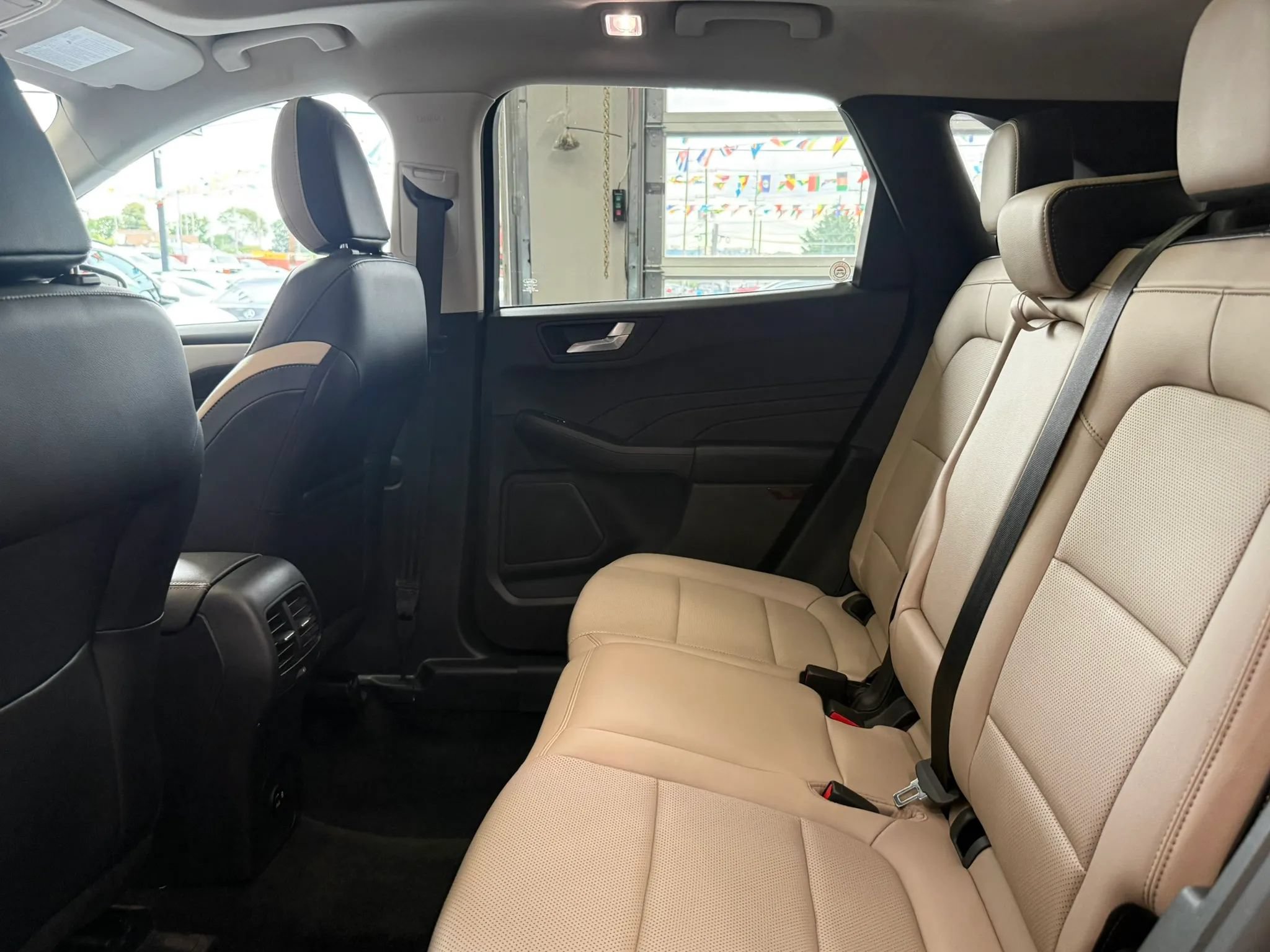 Used 2021 Ford Escape SEL w/ Class II Trailer Tow Package AWD/4WD image 33
