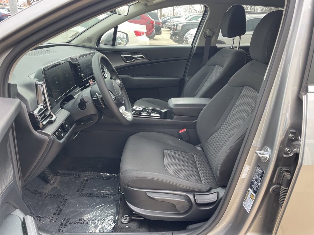 Used 2024 Kia Sportage LX FWD image 8