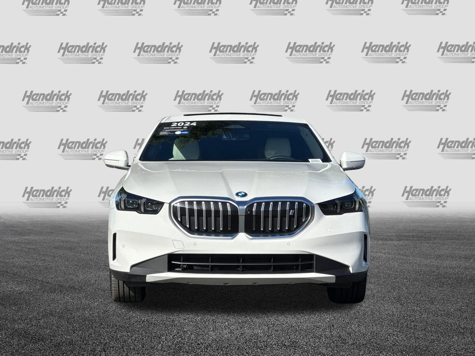 Used 2024 BMW i5 eDrive40i w/ Premium Package RWD image 10