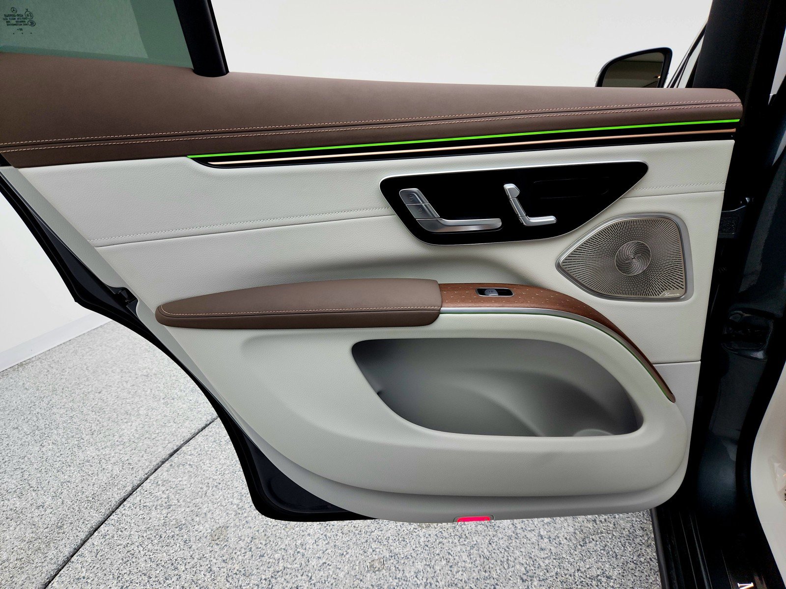 Certified 2023 Mercedes-Benz EQS 450+ SUV image 23