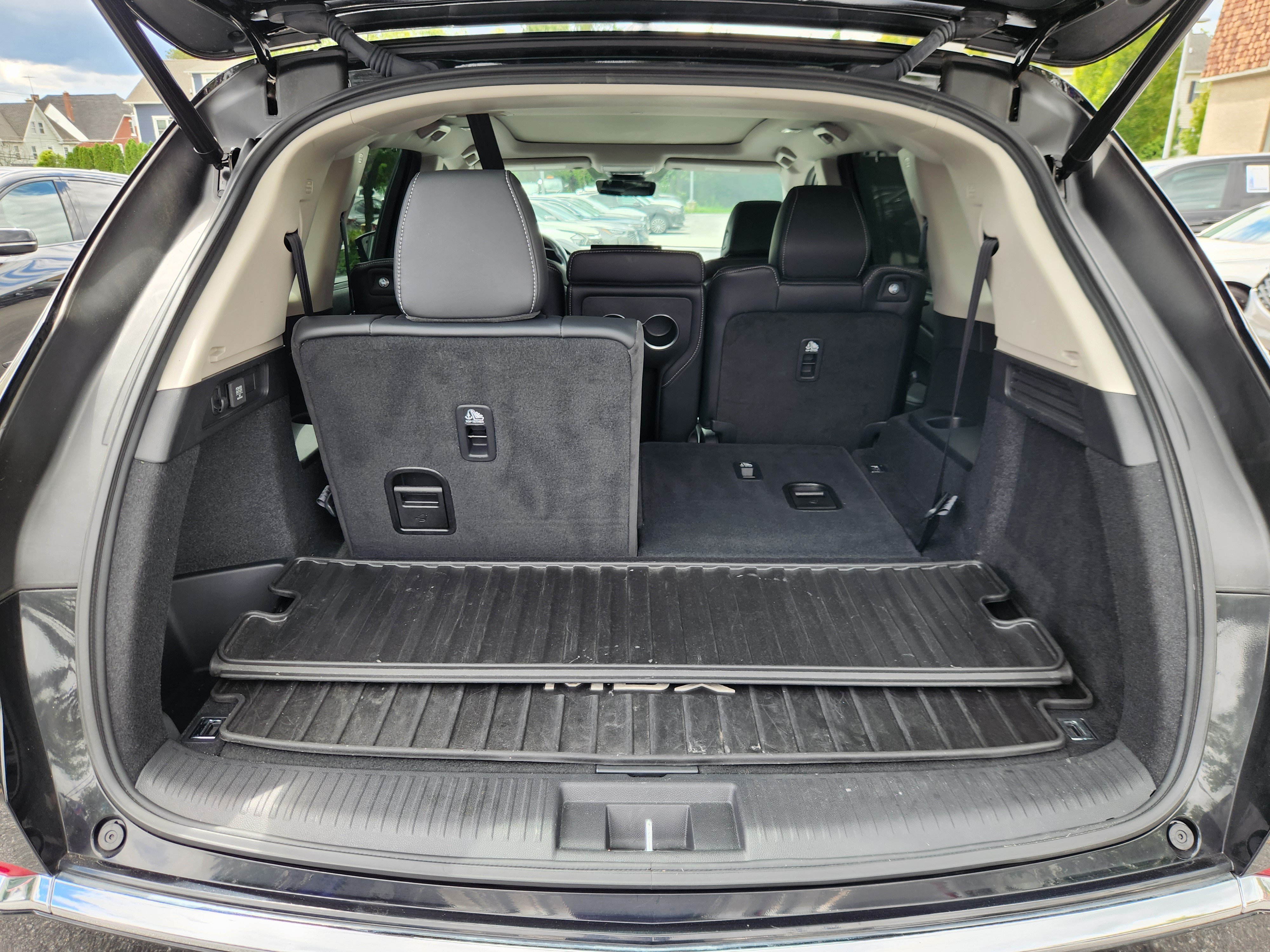 Used 2023 Acura MDX w/ Technology Package AWD/4WD image 21