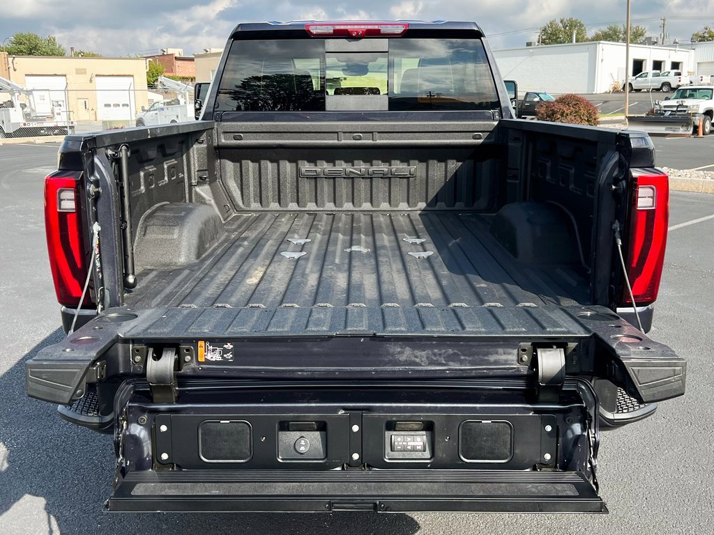 Used 2024 GMC Sierra 2500 Denali Ultimate image 14
