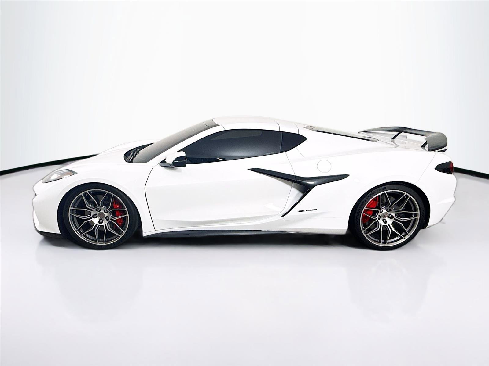 Used 2023 Chevrolet Corvette Z06 image 4