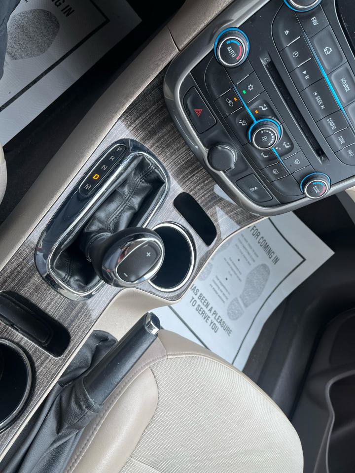 Used 2015 Chevrolet Malibu LT FWD image 20