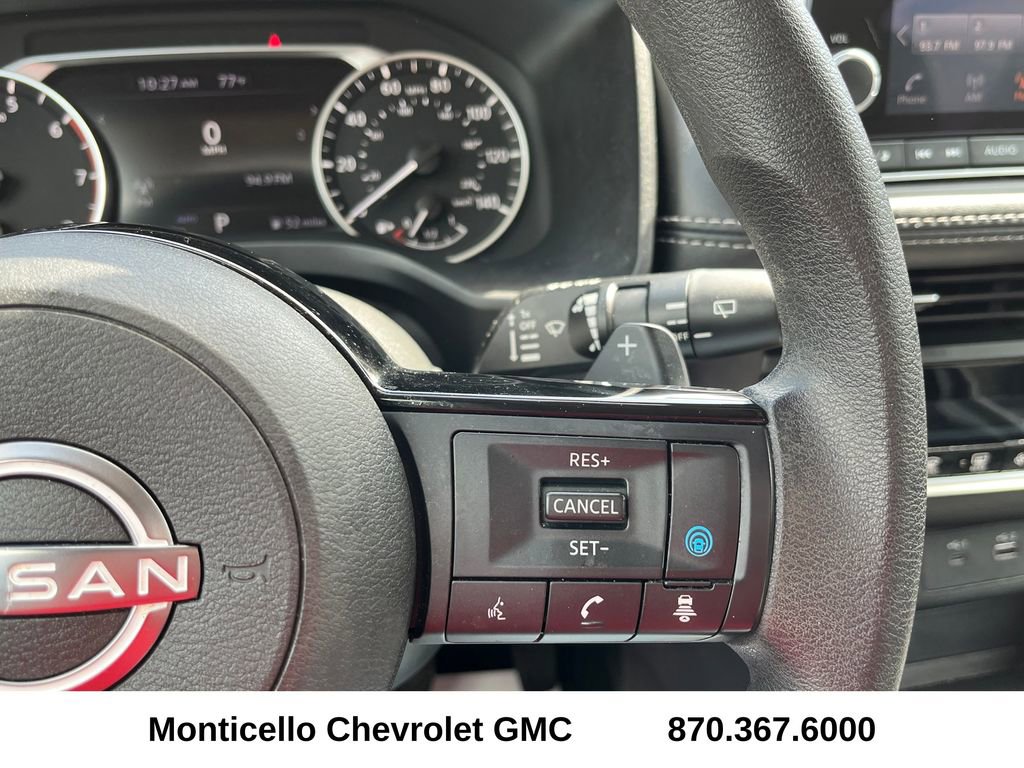 Used 2023 Nissan Rogue SV image 15