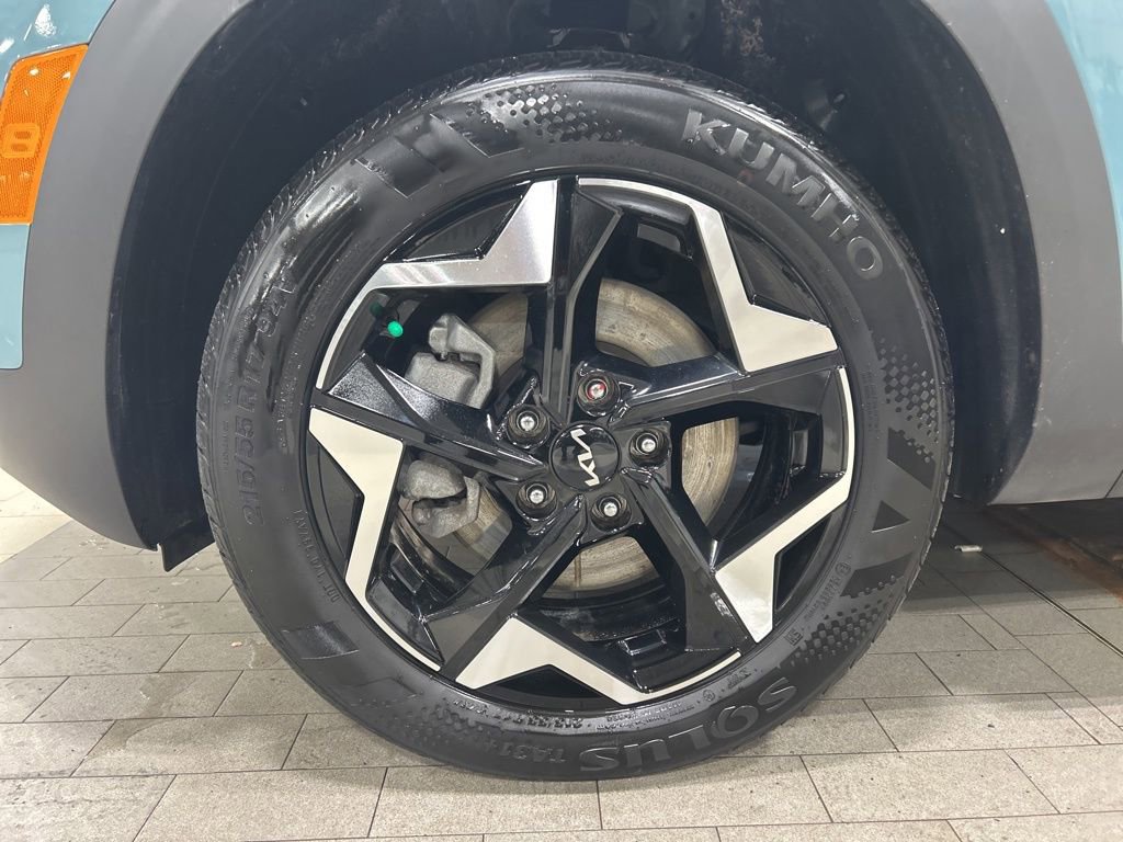 Certified 2025 Kia Seltos EX image 24